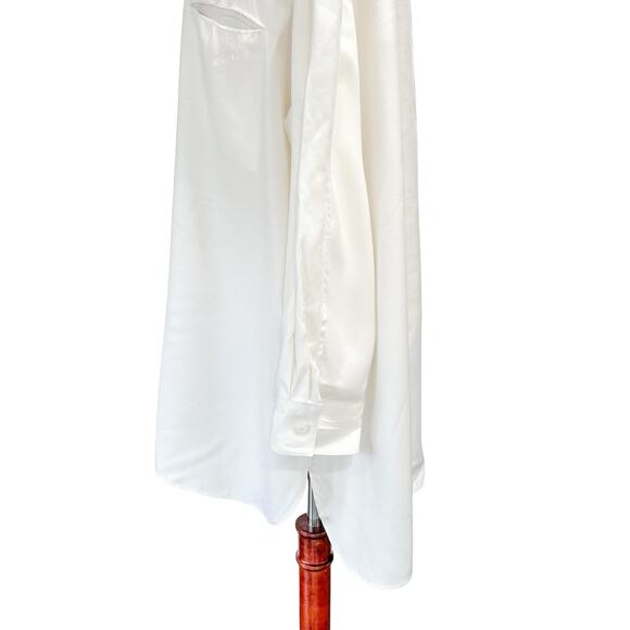 Nap Loungewear Size‎ Medium Women's Oversized Cupro Button Down Shirt in Cream - Picture 9 of 12